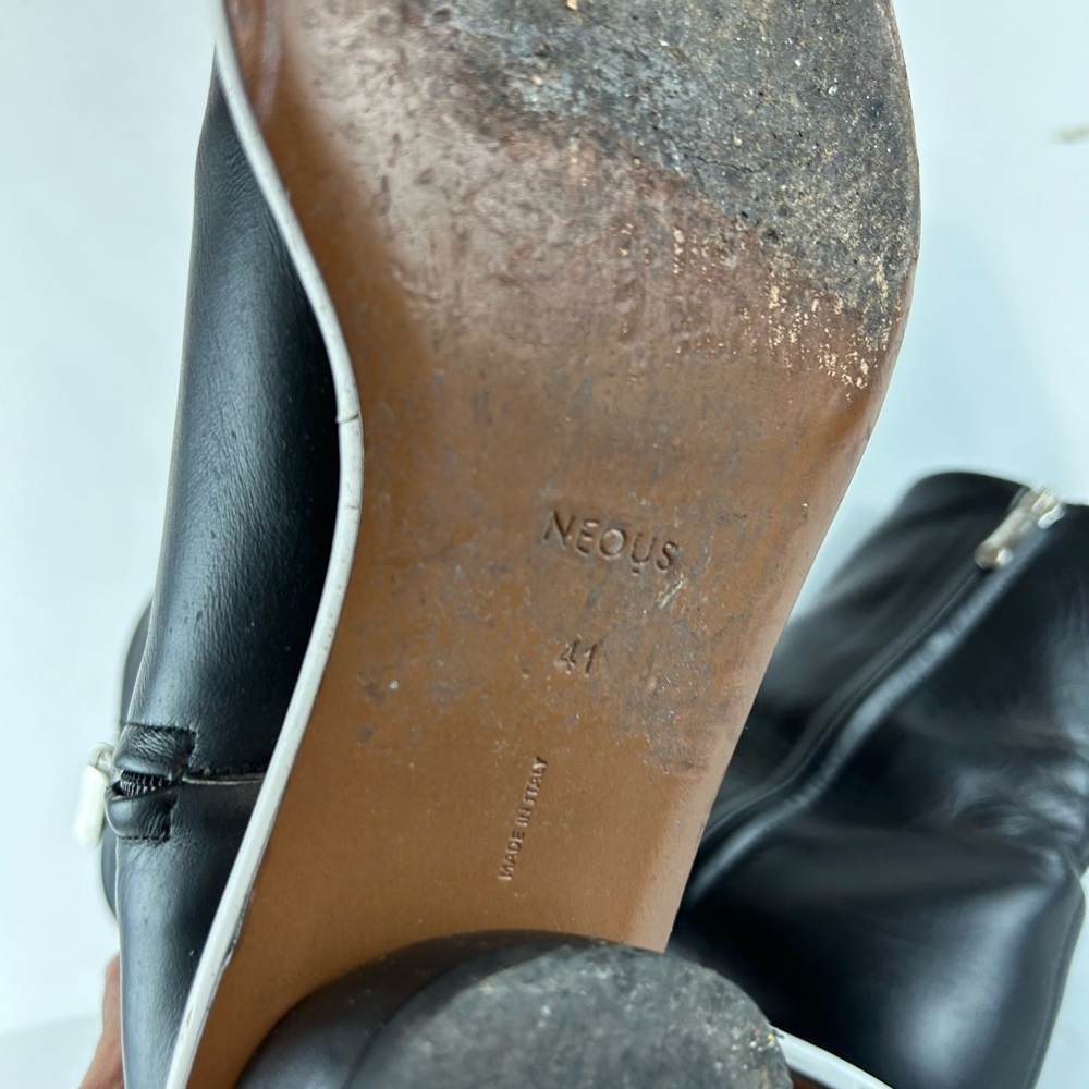 Black Leather Ankle Booties with Contrasting Trim - Picture 4 of 5